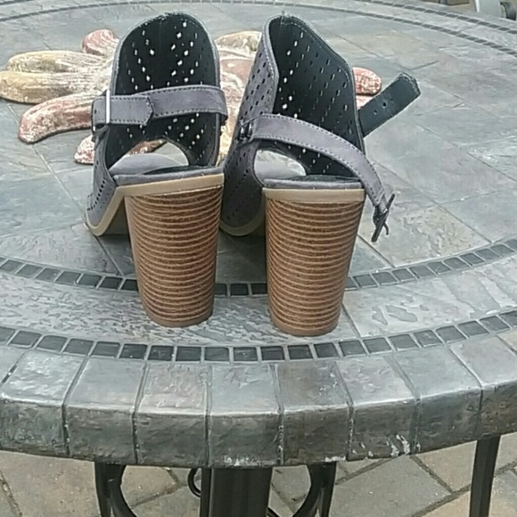 Indigo rd. Sandles NEW - Picture 3 of 6